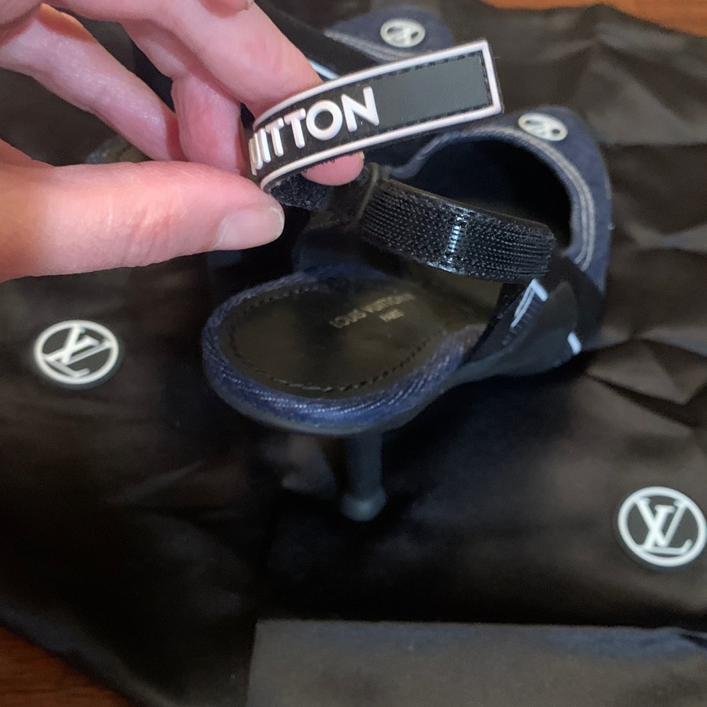 Absolutely stunning brand new, authentic rare abd Louis Vuitton denim shoes 7 - Picture 5 of 17